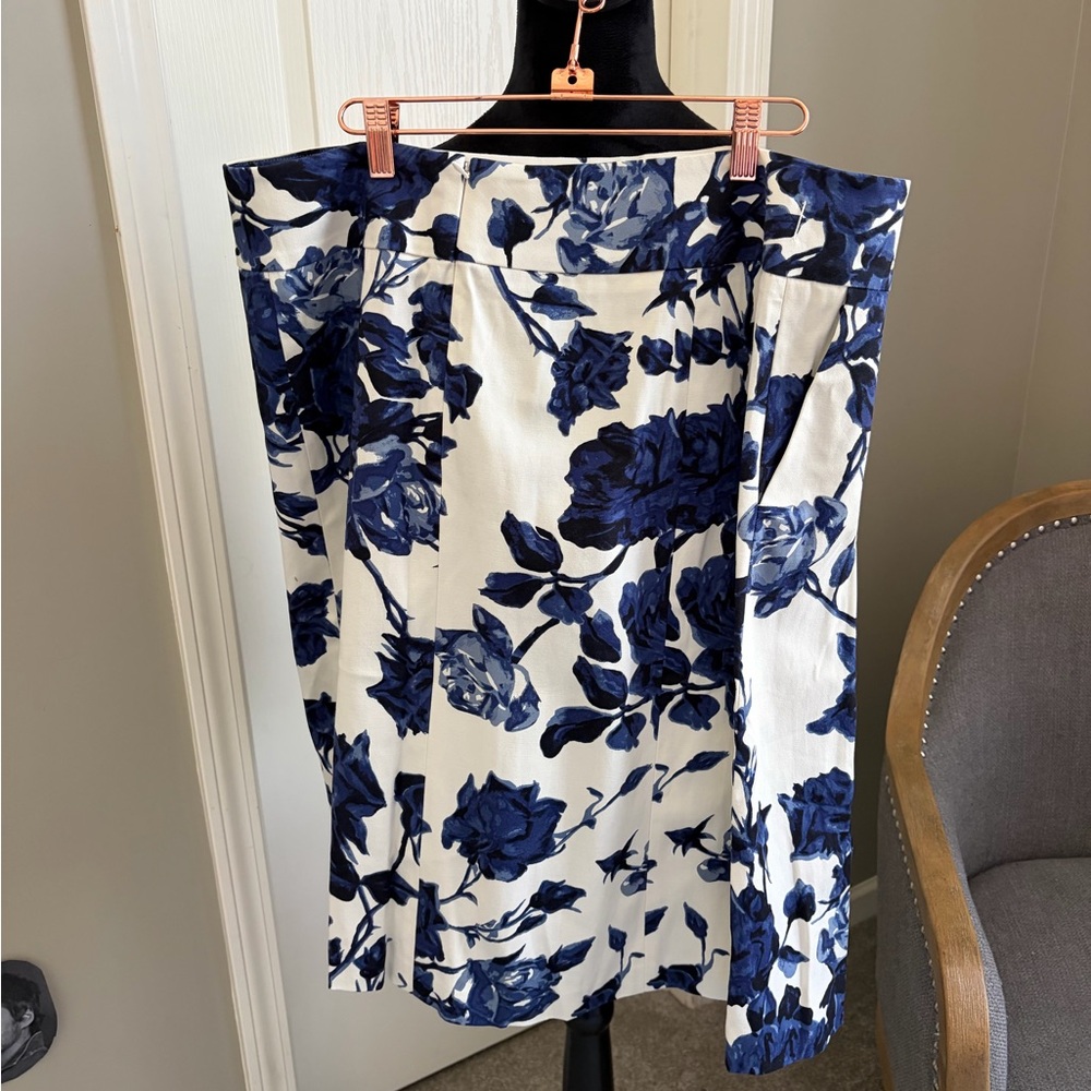 Talbots Navy and White Floral Pencil Skirt